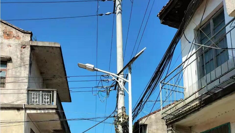 太陽能路燈燈桿的厚度怎么樣選擇？